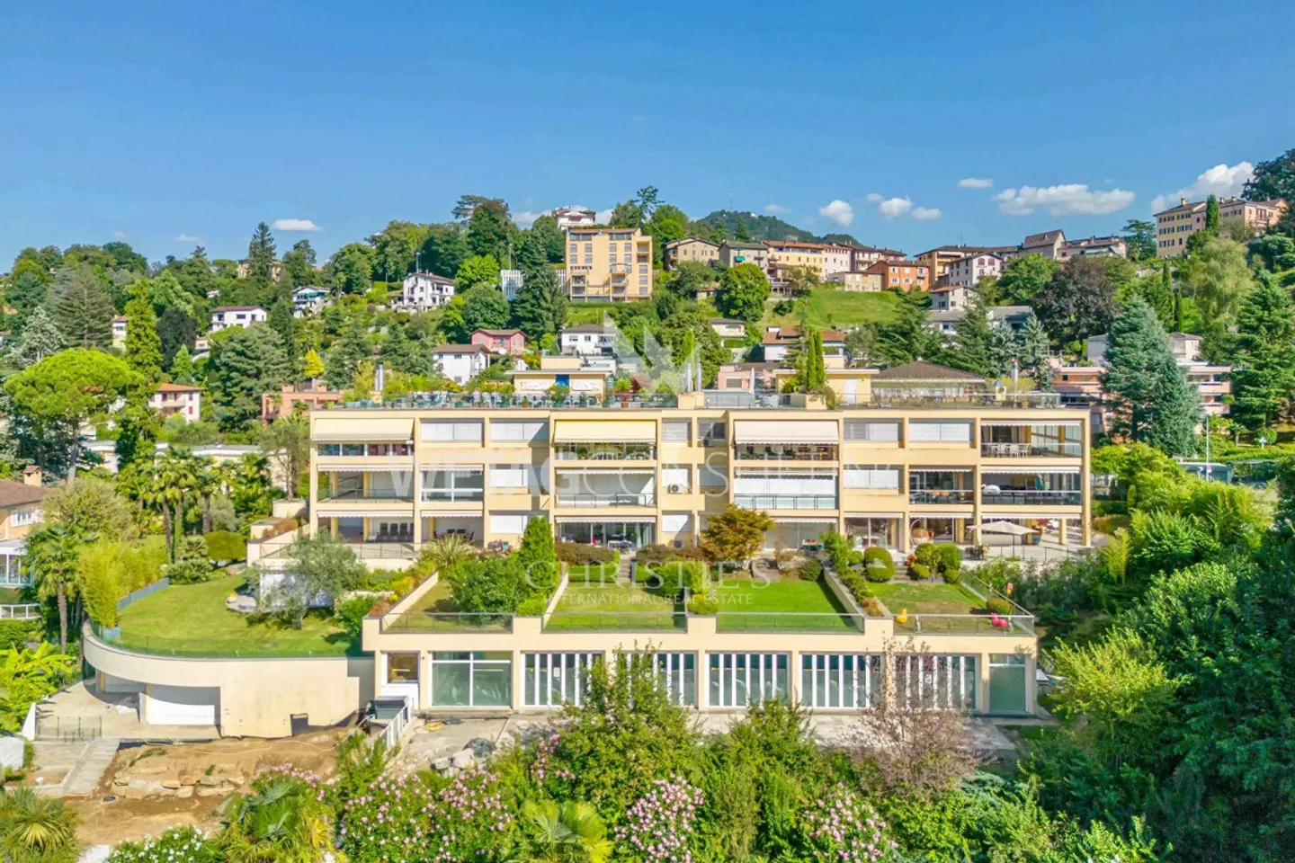 Montagnola: Appartamento con grande giardino privato e vista sul lago di Lugano... - Foto 1 di 13