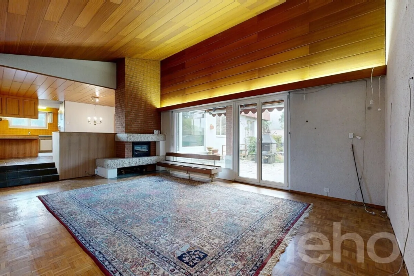 Charming single-family home with generous surroundings and lots of potential - Photo 2 of 12