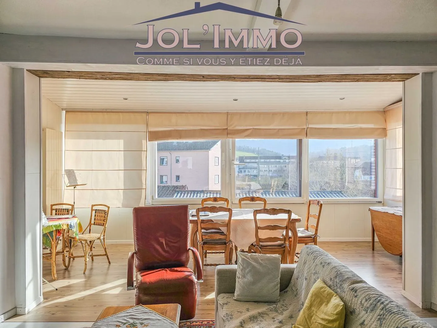 Building of 3 apartments ideally located near the train station with an annex workshop and garage - Photo 1 of 5