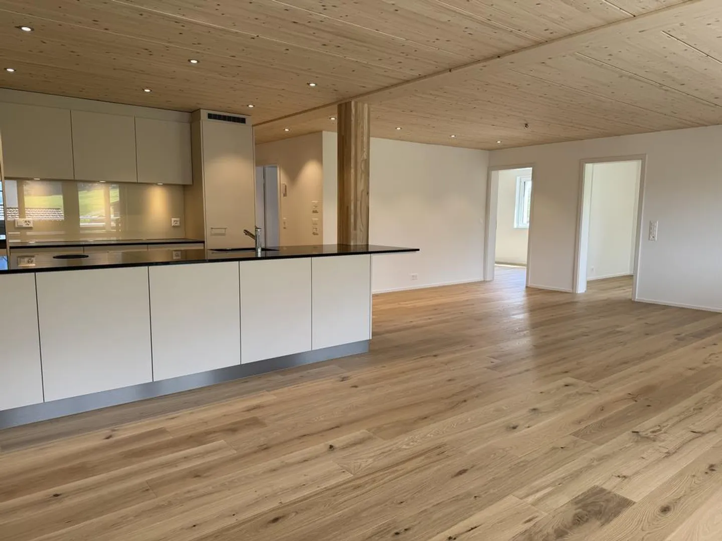 Appartement Neuf Confortable - Photo 3 sur 10