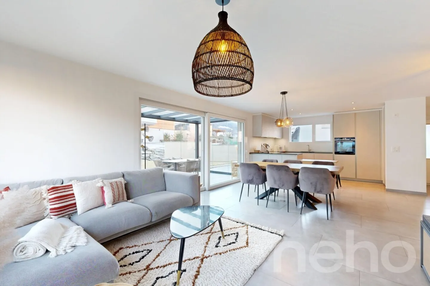 Einzelvilla mit Garten - Foto 4 von 13