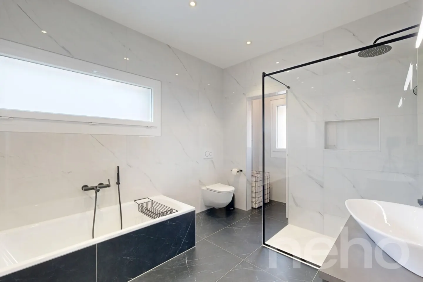 Einzelvilla mit Garten - Foto 10 von 13