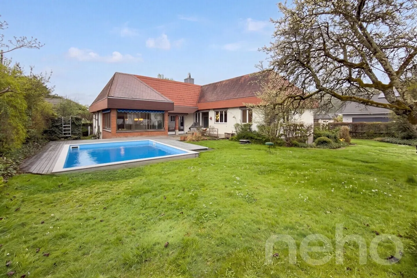 Charming single-family home with generous surroundings and lots of potential - Photo 11 of 12