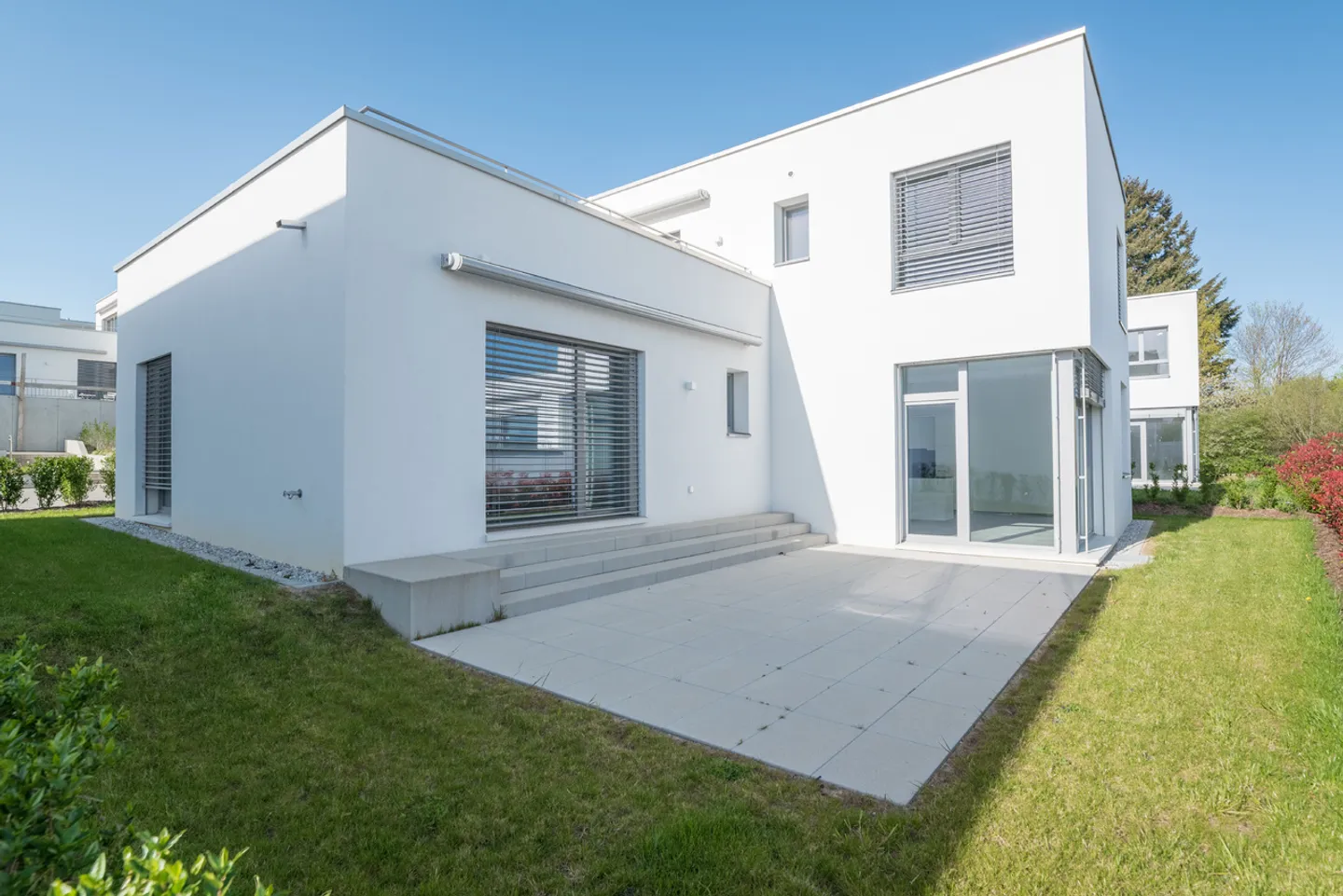 Zu vermieten: wunderschöne 4,5 Zimmer im Erdgeschoss einer Einzelvilla - Foto 5 von 8