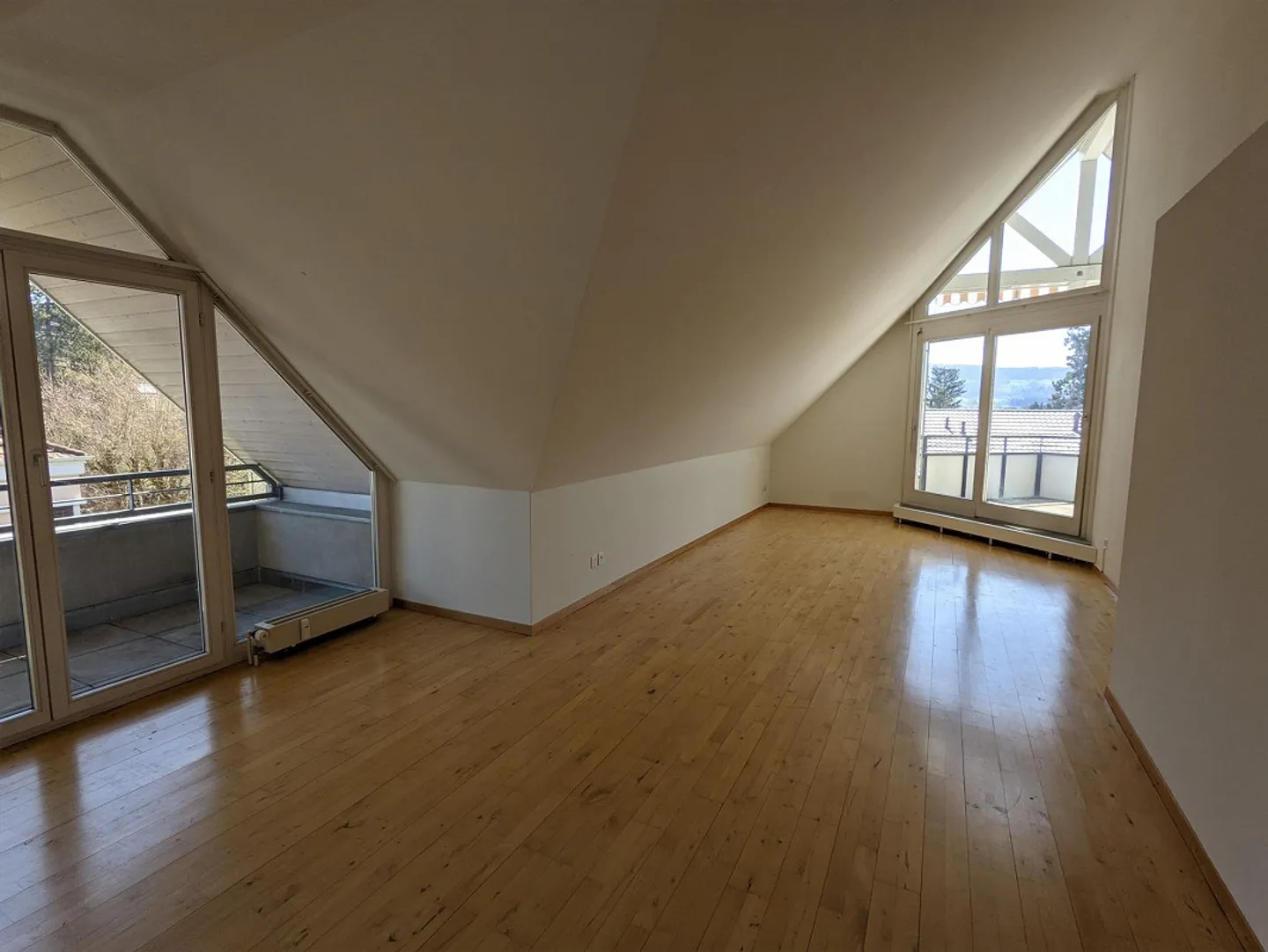 Charmante 3,5-Zimmer-Dachwohnung in Arlesheim - Foto 5 von 13