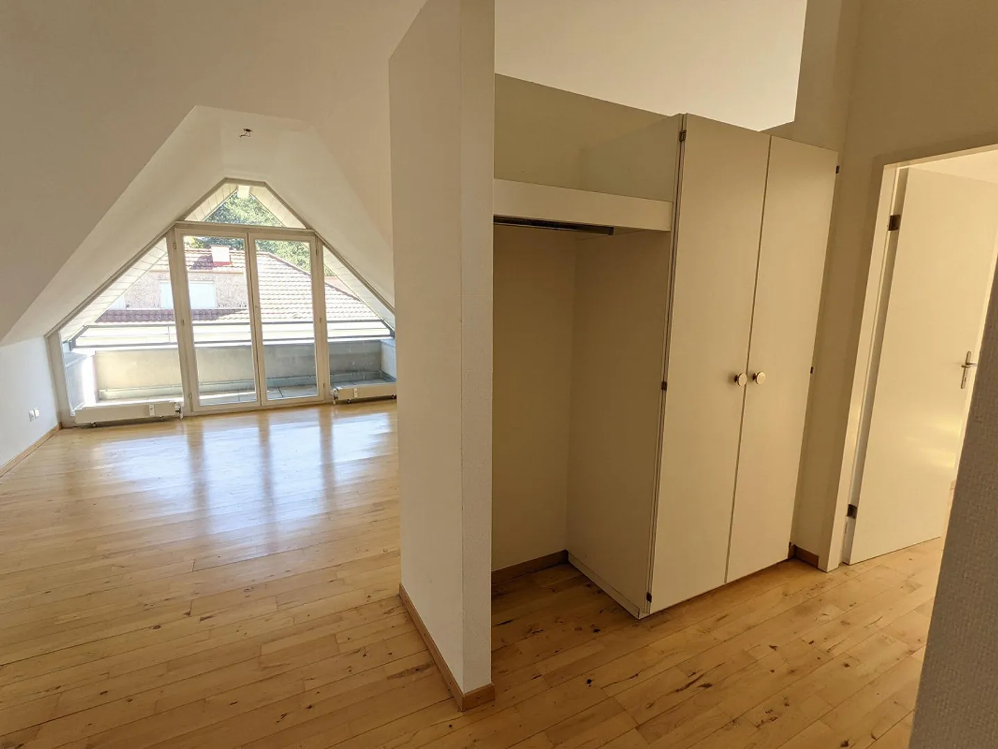 Charmante 3,5-Zimmer-Dachwohnung in Arlesheim - Foto 9 von 13
