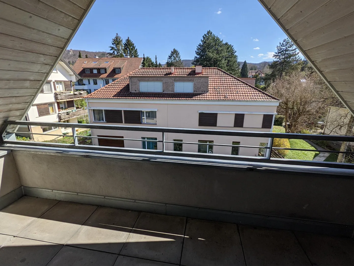 Charmante 3,5-Zimmer-Dachwohnung in Arlesheim - Foto 12 von 13