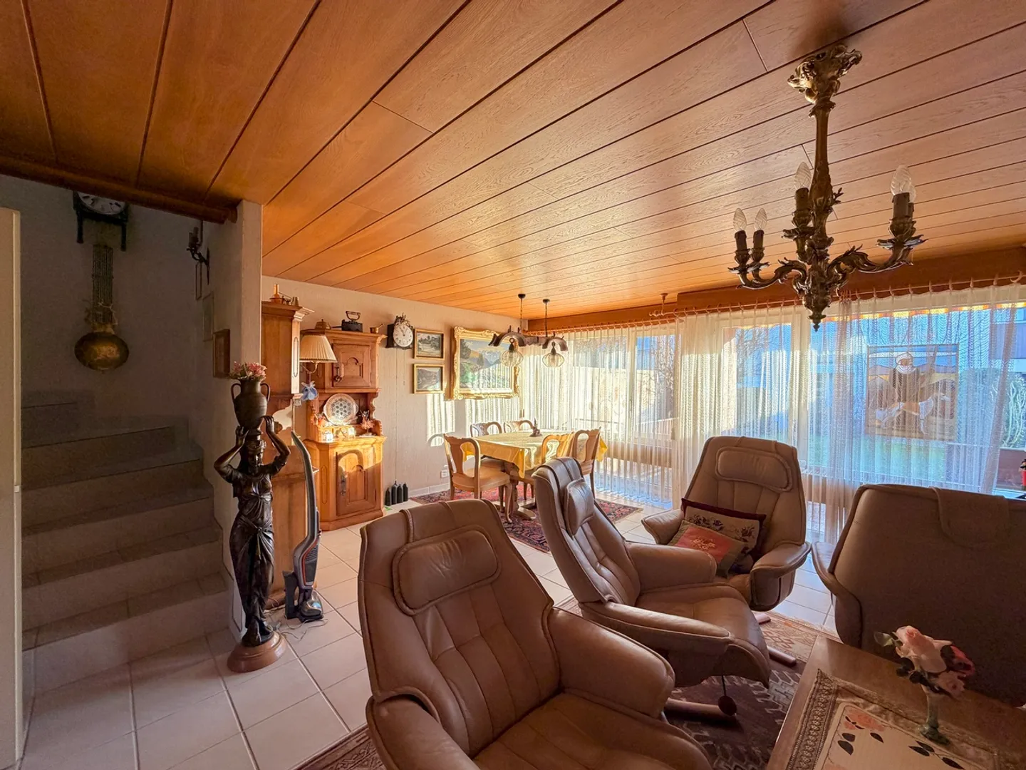 Charming 4.5-room terraced house with garden and parking space - Photo 5 of 19