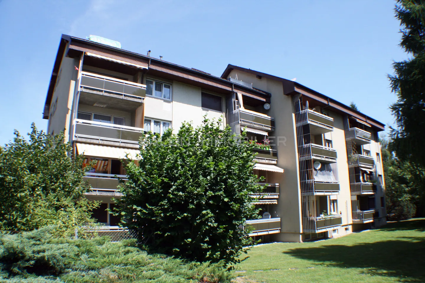 BEL E SPAZIOSO APPARTAMENTO DI 4½ STANZE - Foto 1 di 9