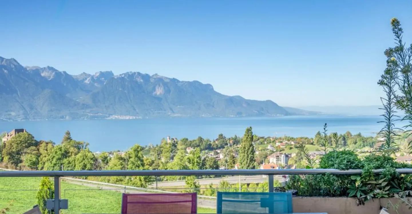 MONTREUX - VILLA CONTIGUË AVEC VUE PANORAMIQUE - Photo 9 sur 10