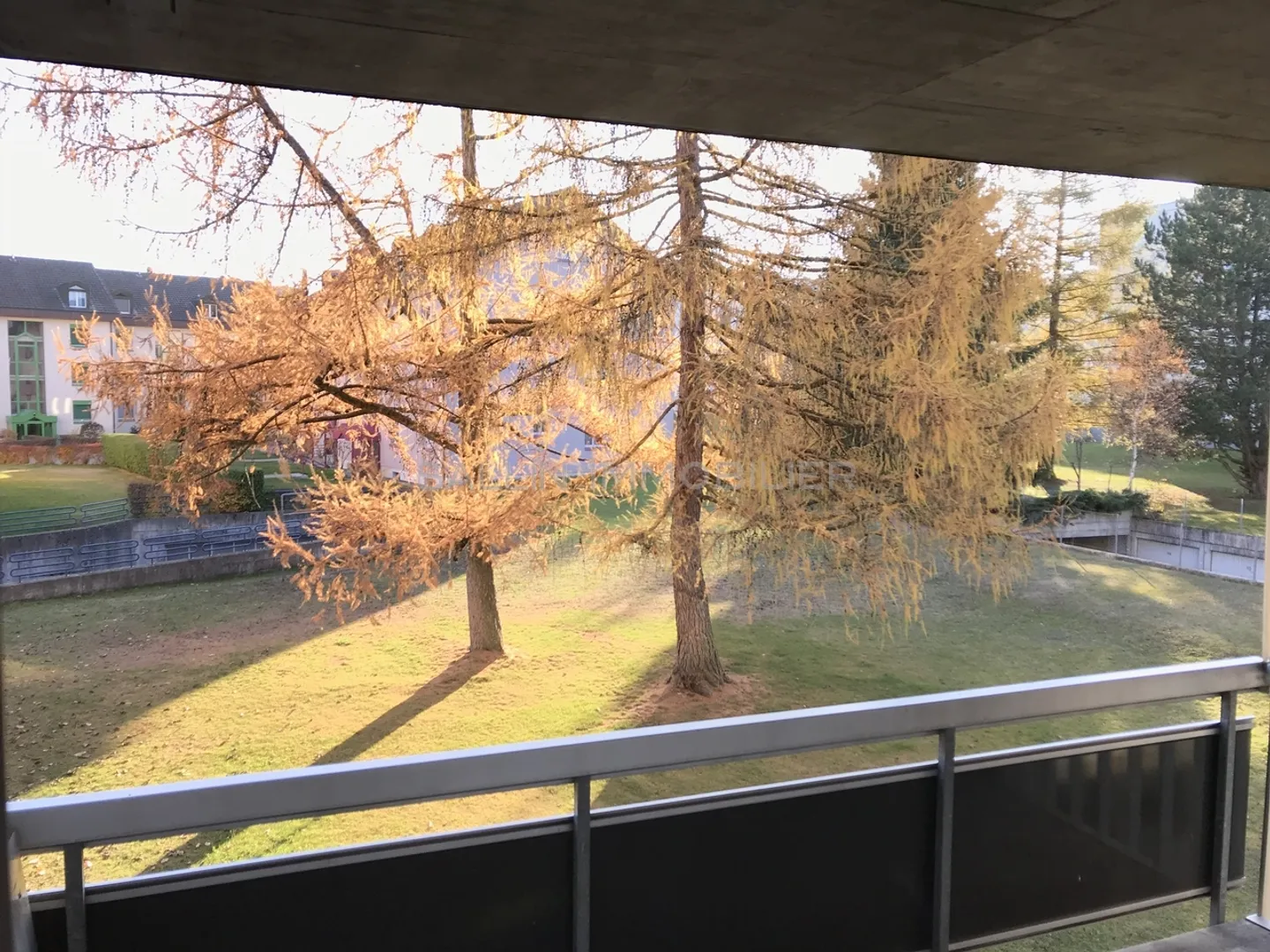 BEL E SPAZIOSO APPARTAMENTO DI 4½ STANZE - Foto 9 di 9