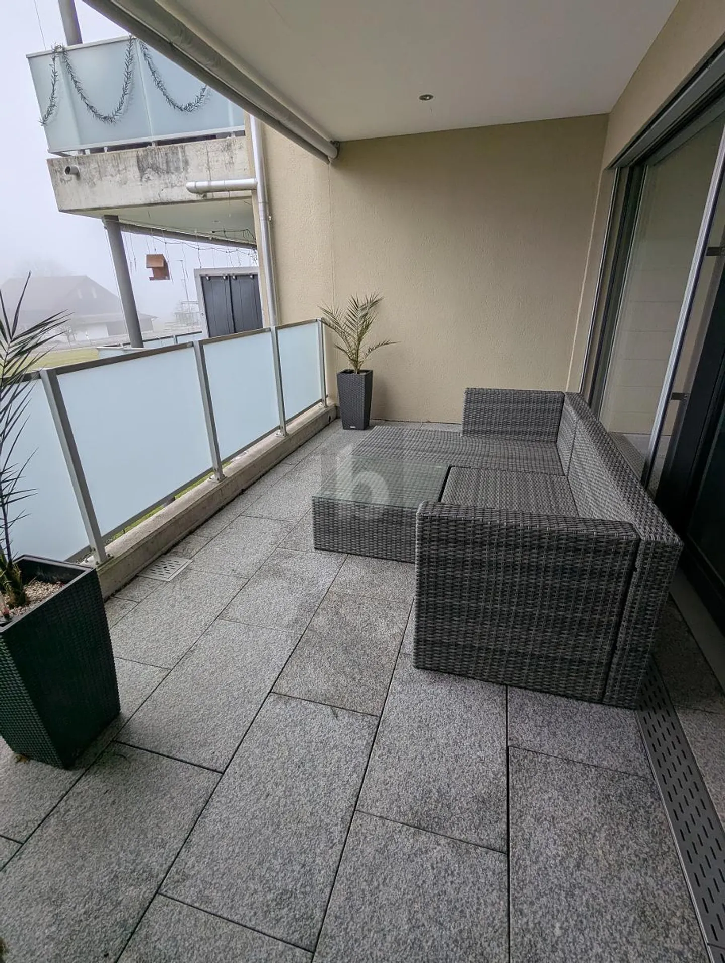 Appartement moderne avec balcon ensoleillé - Photo 5 sur 6