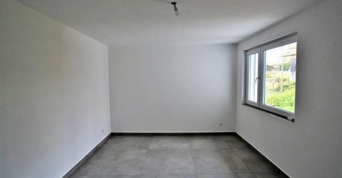 Modernes Apartment mit Balkon - Foto 7 von 9