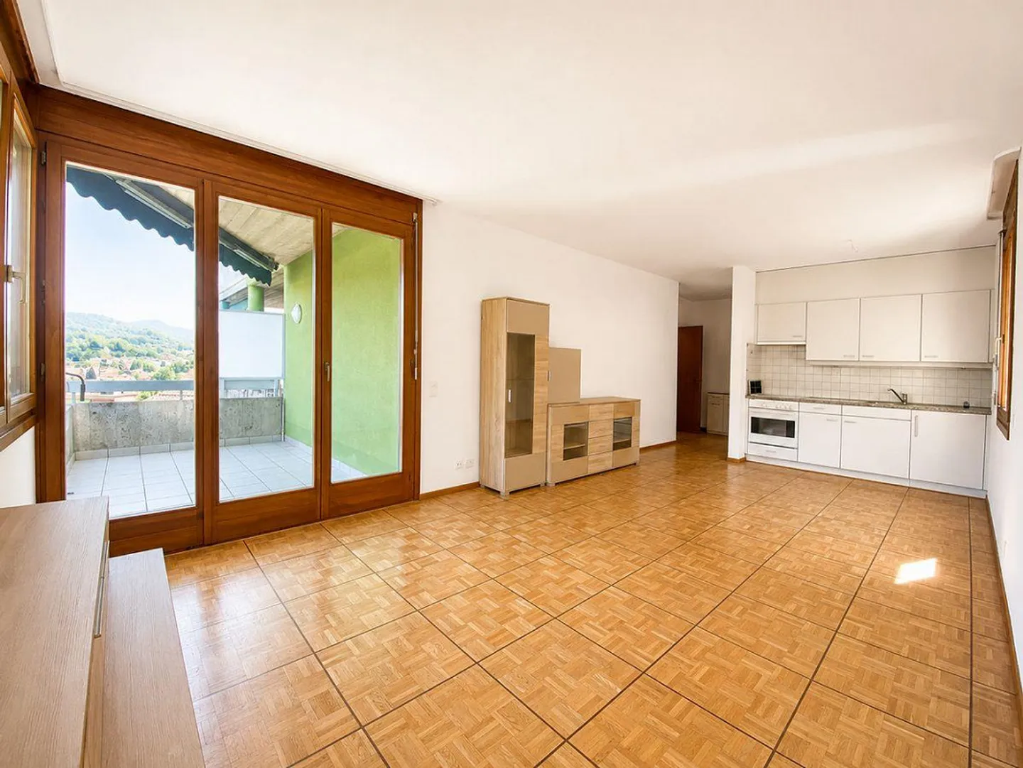 Paradis - appartement lumineux de 1,5 pièce avec balcon et vue dégagée - Photo 2 sur 5