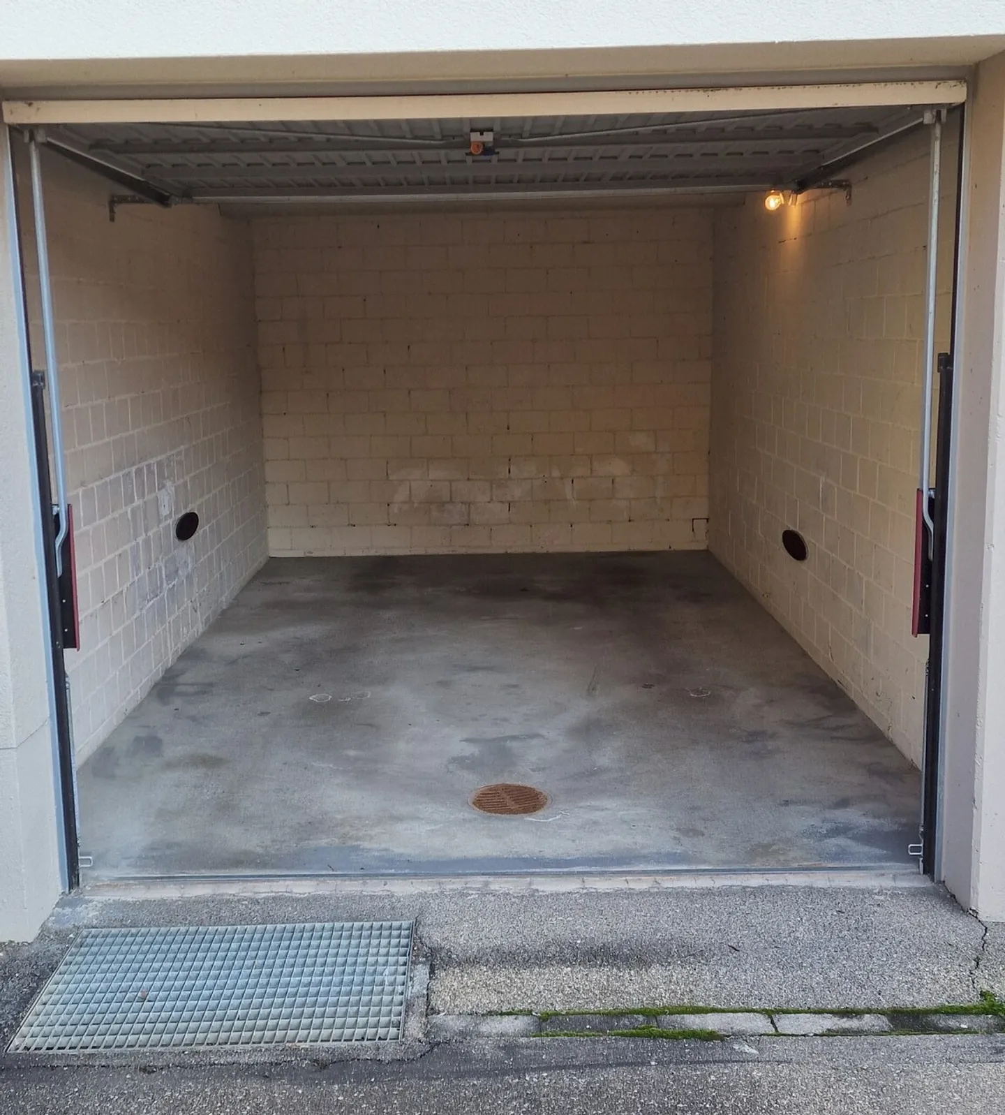 Garage individuel - Photo 2 sur 2