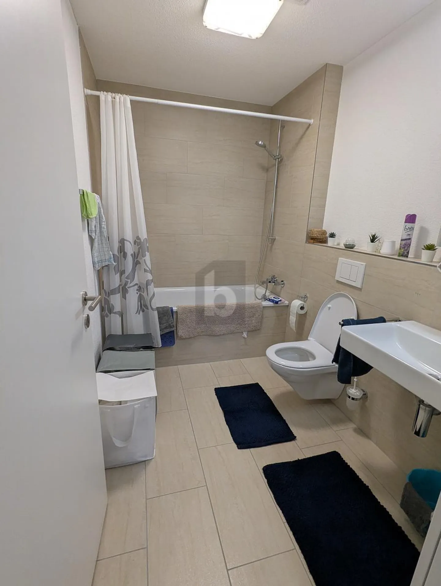 Appartement moderne avec balcon ensoleillé - Photo 4 sur 6