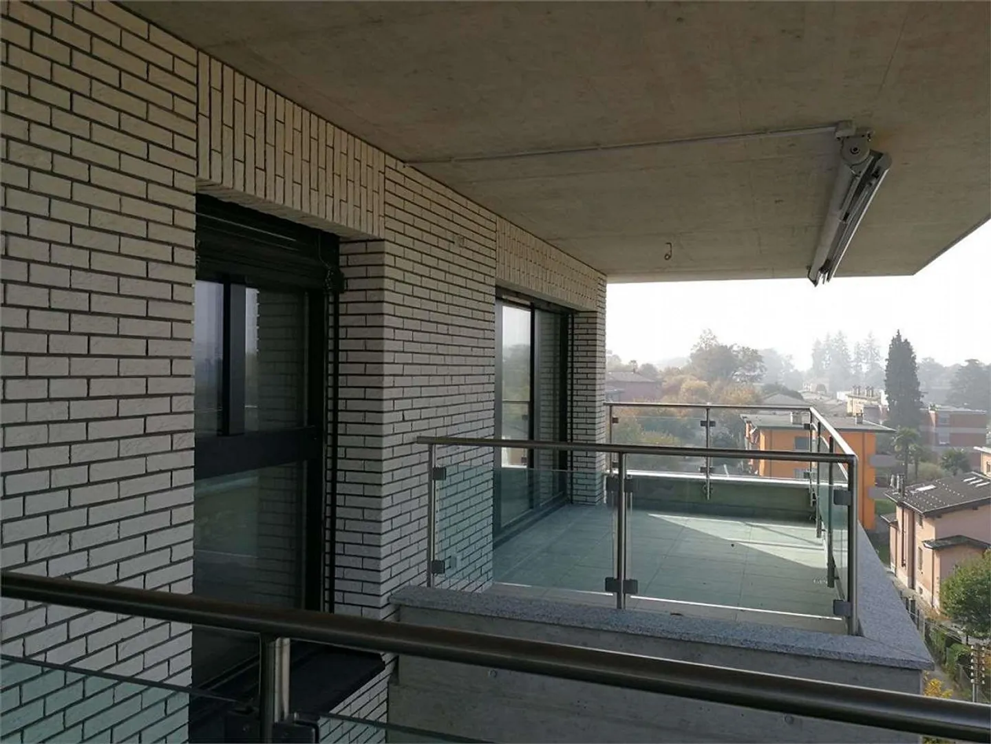 Mendrisio- bellissimo appartamento attico di 2,5 locali in affitto - Foto 1 di 8