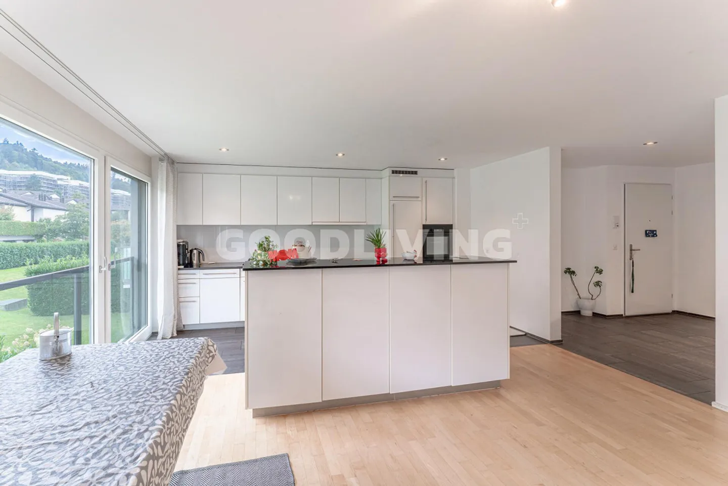 Appartement moderne et ensoleillé de 4½ pièces dans un emplacement optimal - Photo 5 sur 13