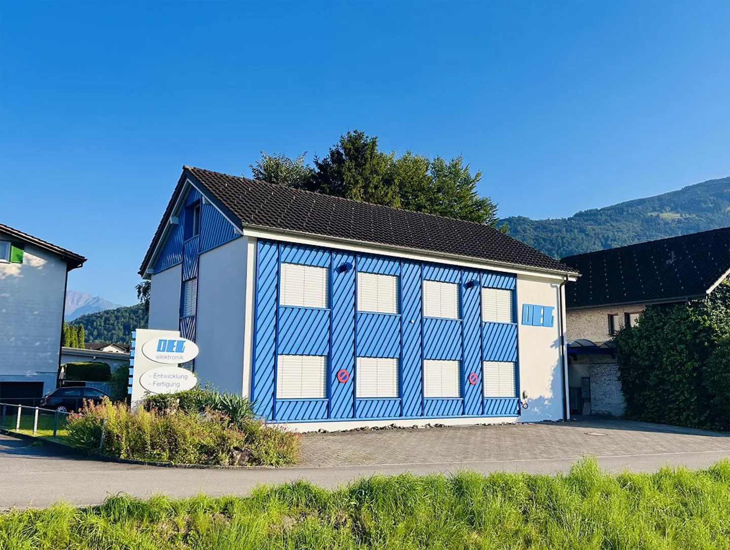 Commercial Building - Photo 1 of 3