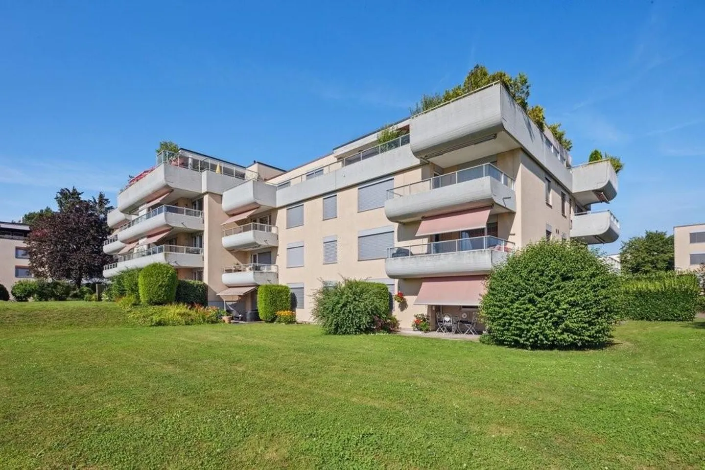 Cherchez-vous encore une place de stationnement près de l'hôpital de Wil ? - Photo 1 sur 1