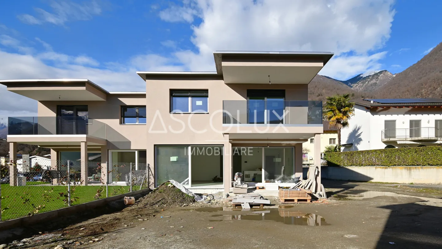 Twin house with 4.5 rooms plus large hobby room - Photo 3 of 13