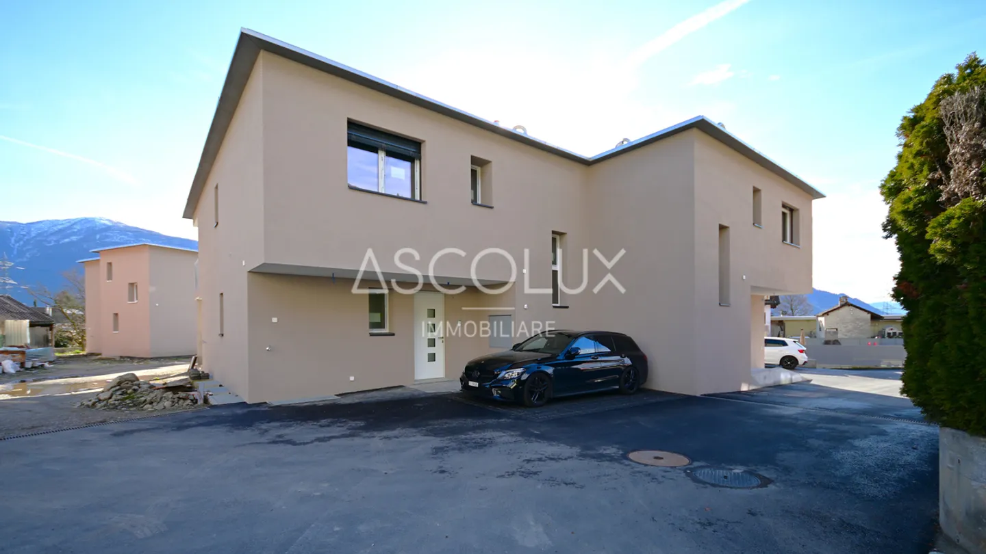 Twin house with 4.5 rooms plus large hobby room - Photo 7 of 13