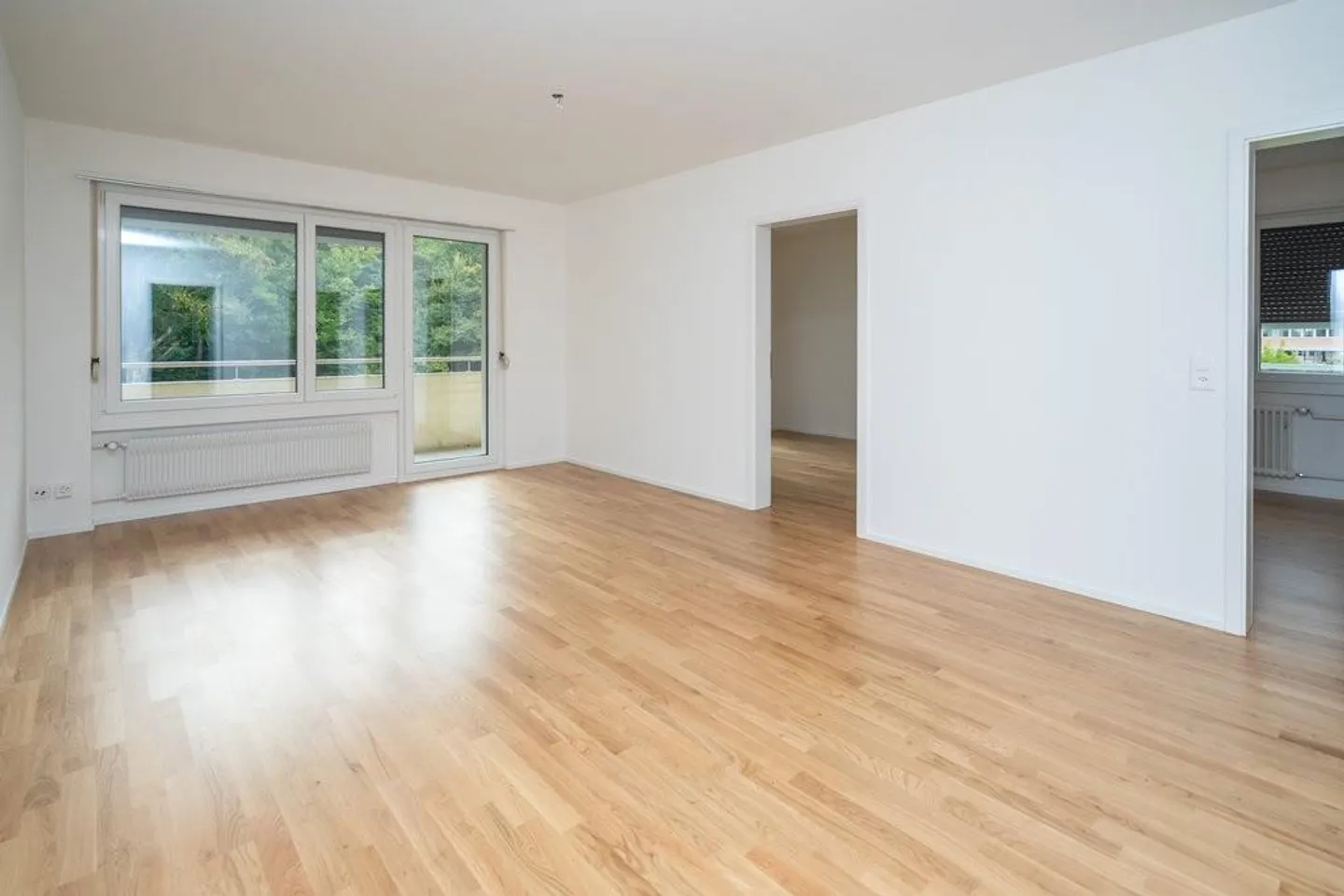 Neu sanierte 4.5-Zimmer-Wohnung zu vermieten - Foto 4 von 9