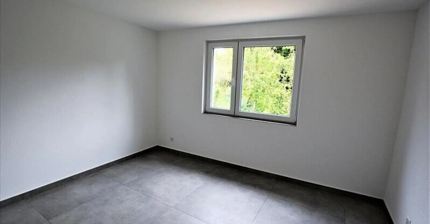 Appartamento moderno con balcone - Foto 5 di 10