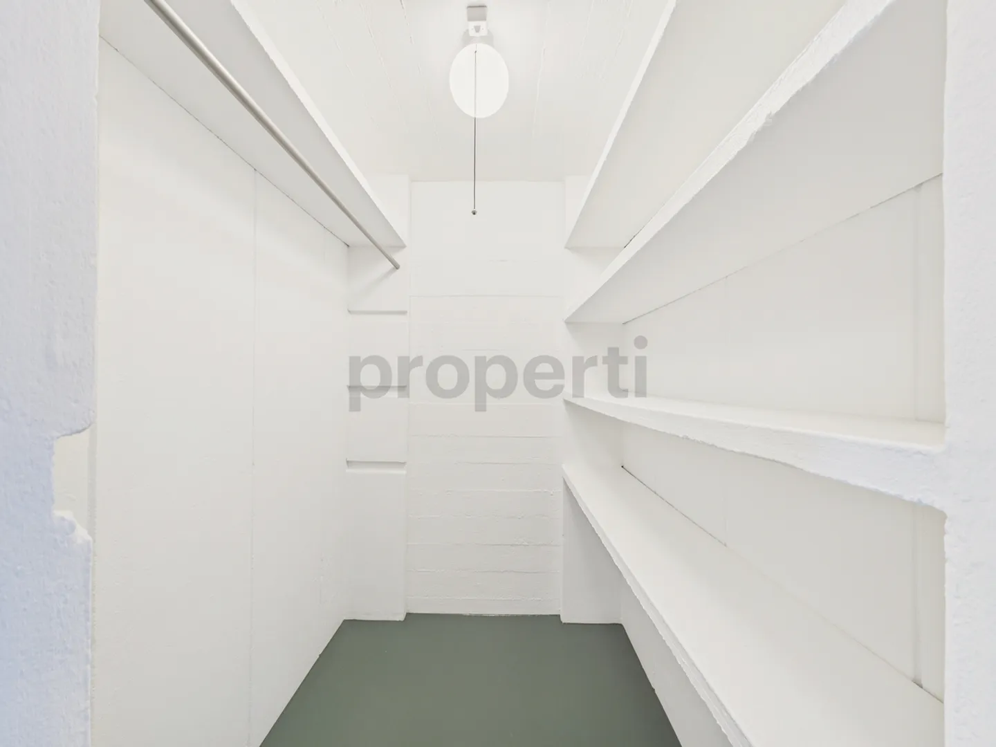 Newly renovated 3.5-room maisonette apartment with ideal connections in Wünnewil-F - Photo 7 of 12