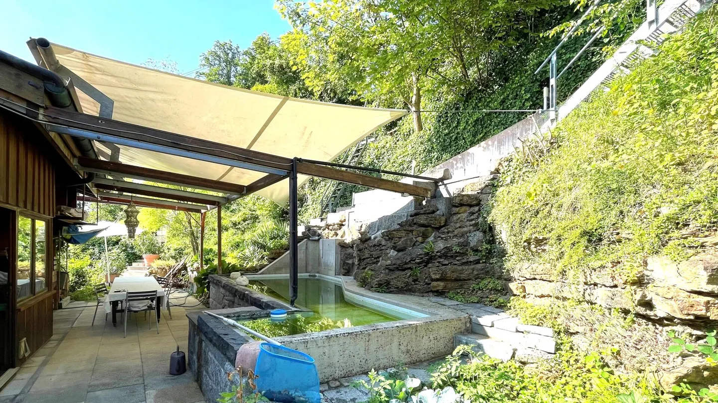 Appartement en duplex de 6,5 pièces avec bureau séparé, deux garages et vue panoramique - Photo 4 sur 17