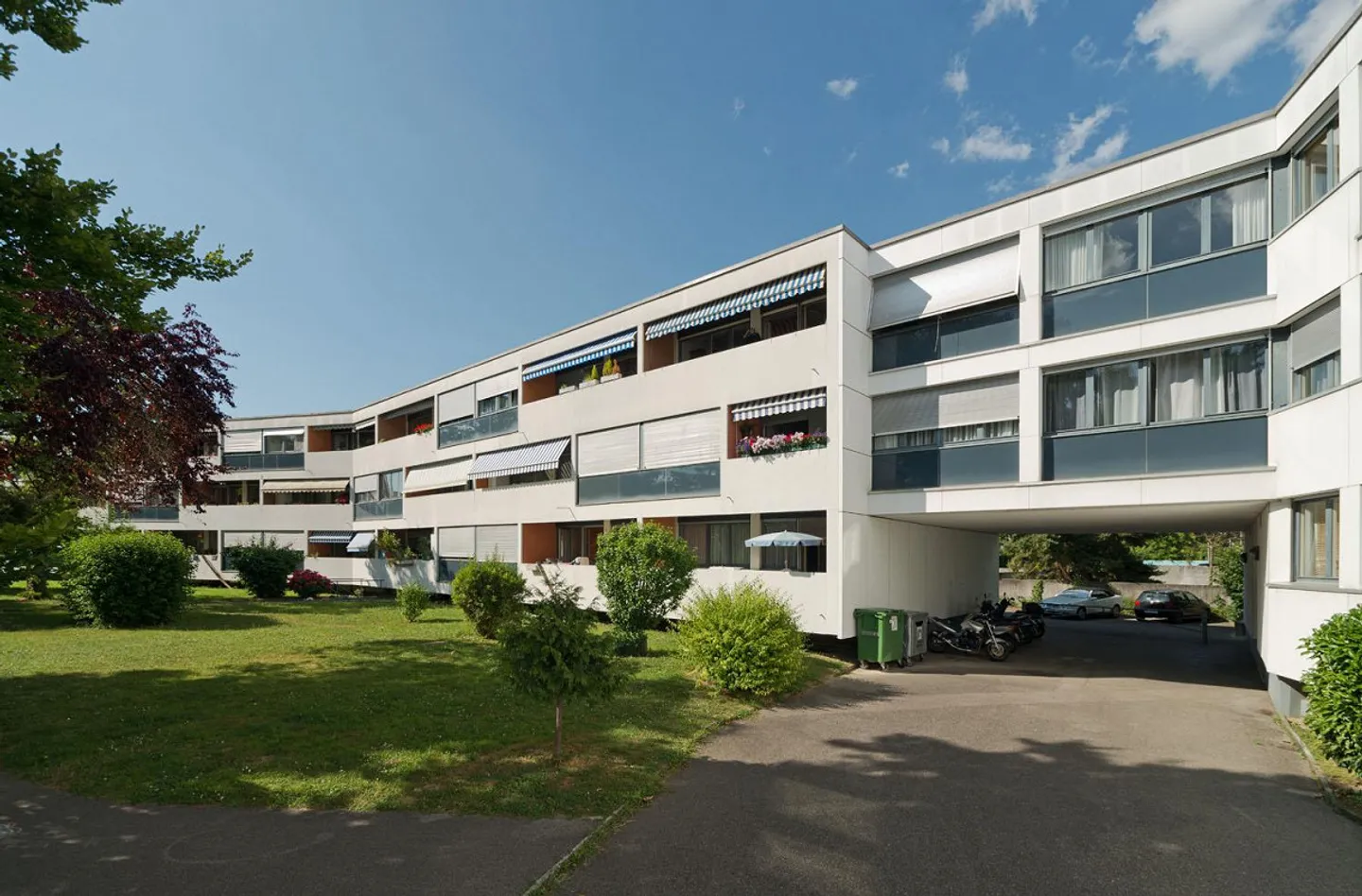 Deposito funzionale situato nel quartiere di Grand-Saconnex - Foto 1 di 2