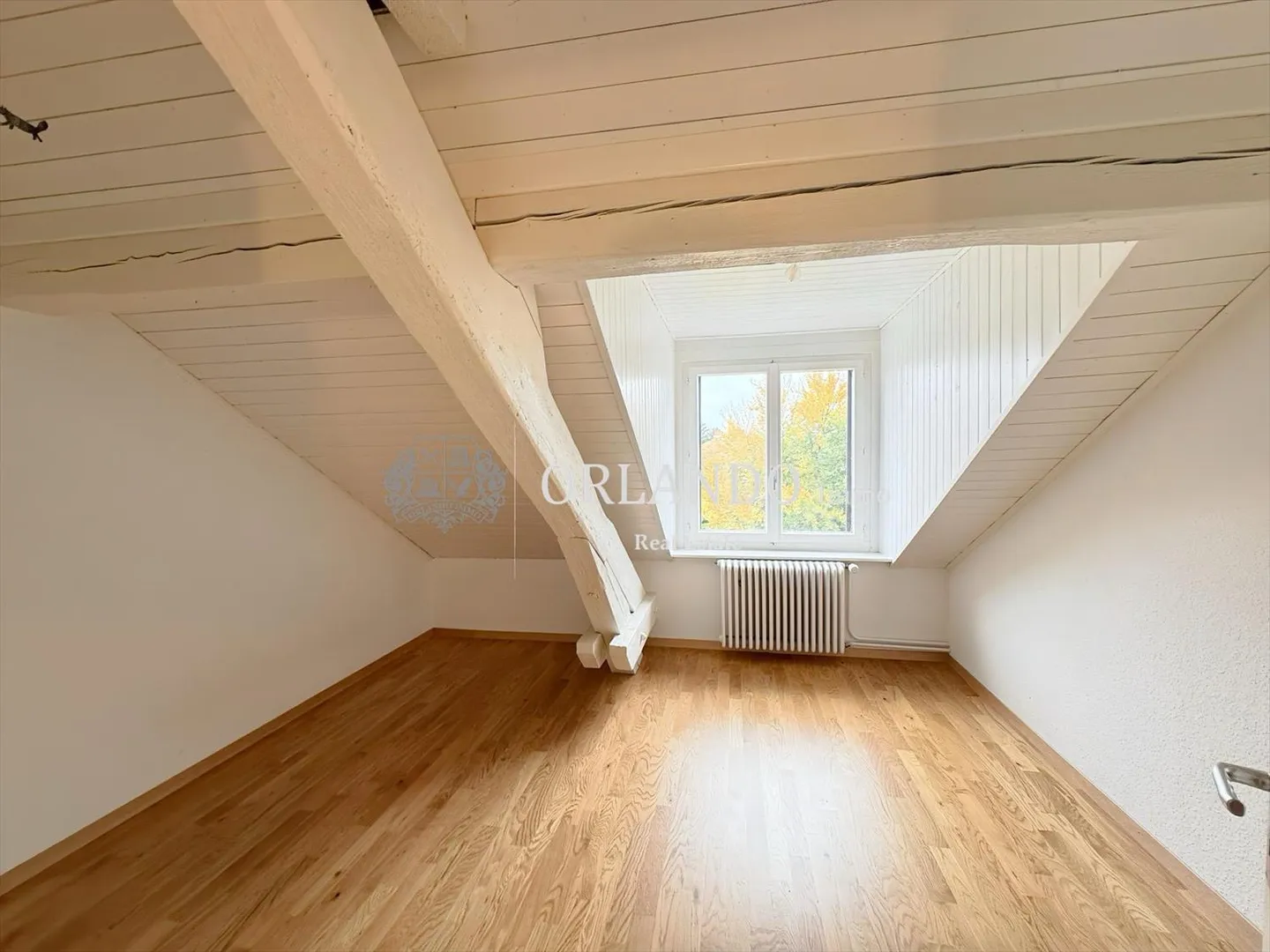 Attic 5 rooms - Photo 7 of 8