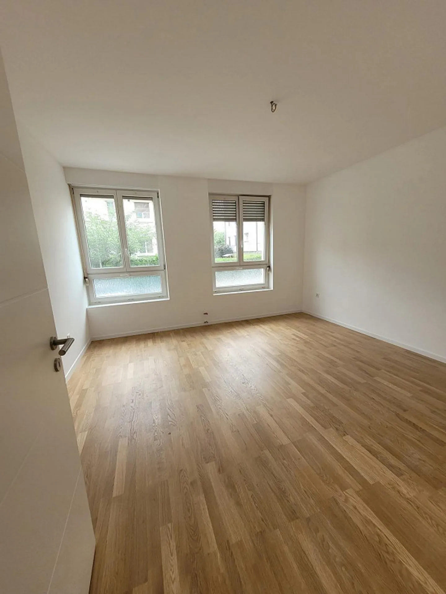 Gioiello appena ristrutturato: Moderno appartamento al piano terra di 3,5 stanze con patio - Foto 6 di 10