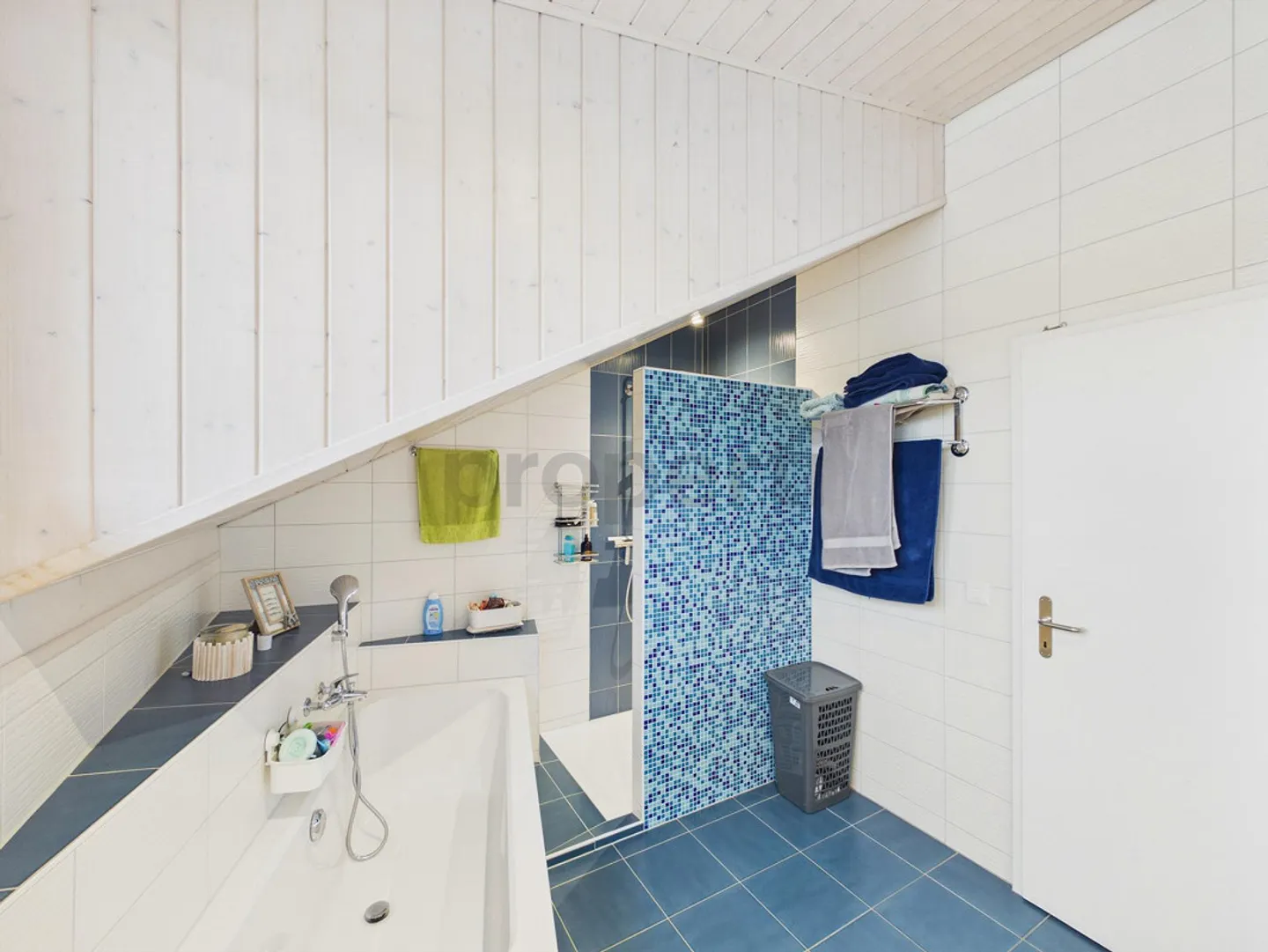Maison Familiale Spacieuse - Photo 10 sur 12