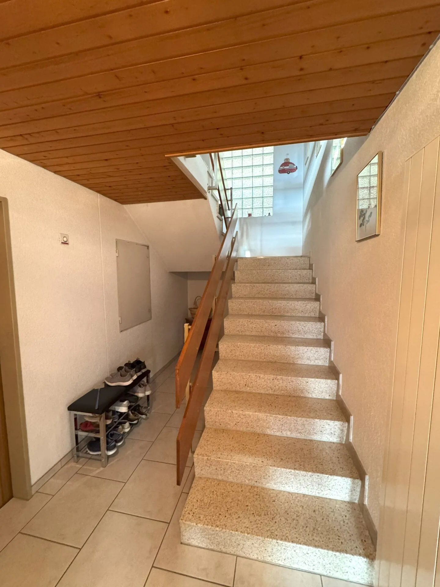 5 1/2 Room Single-Family House with a View - Photo 7 of 16