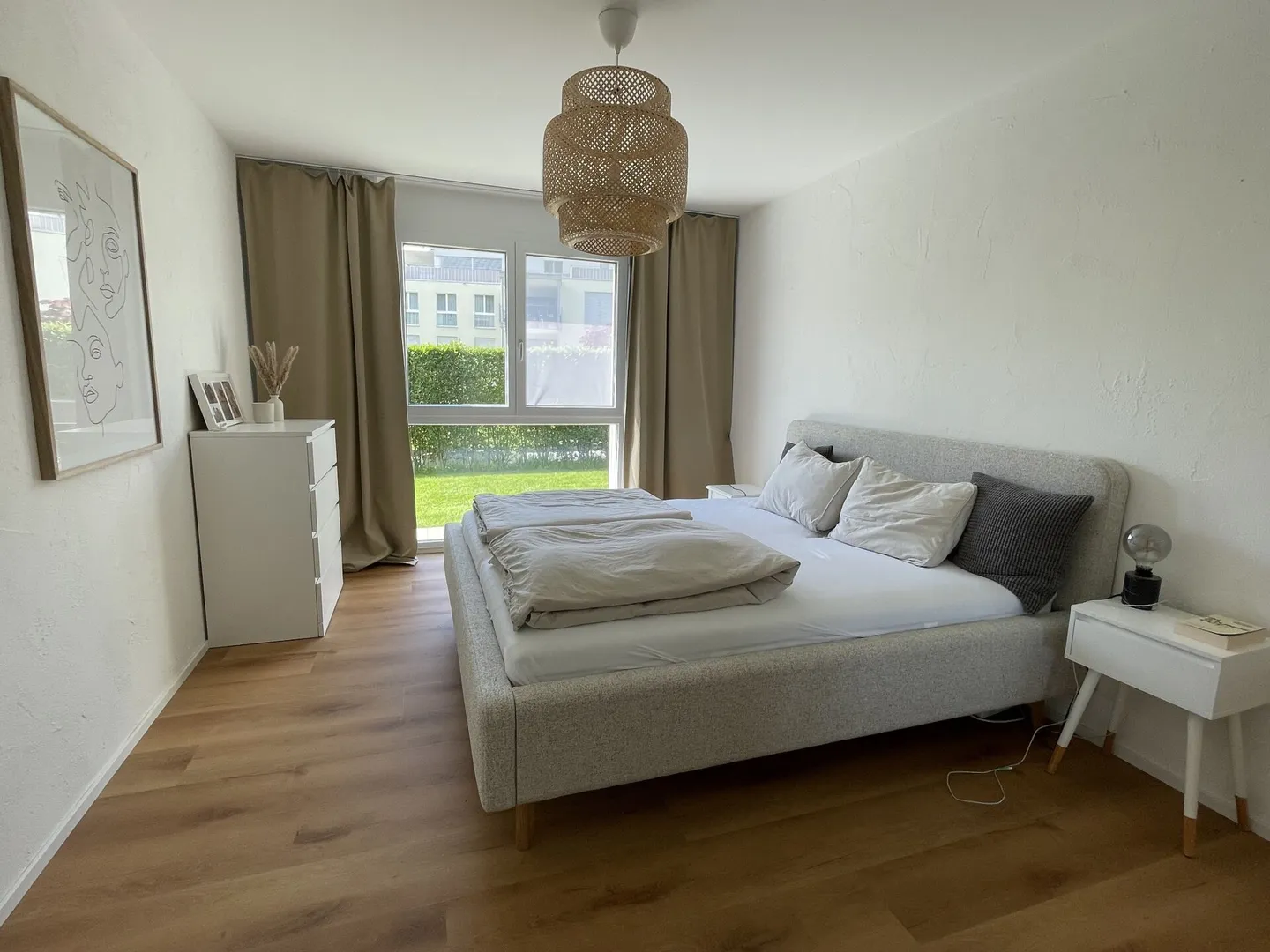 Garden Paradise in Benken - modern 3.5-room apartment with 250 m² private garden - Photo 11 of 16