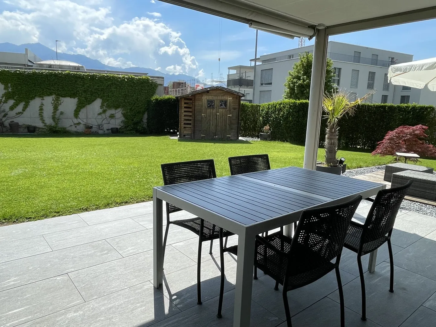 Garden Paradise in Benken - modern 3.5-room apartment with 250 m² private garden - Photo 2 of 16