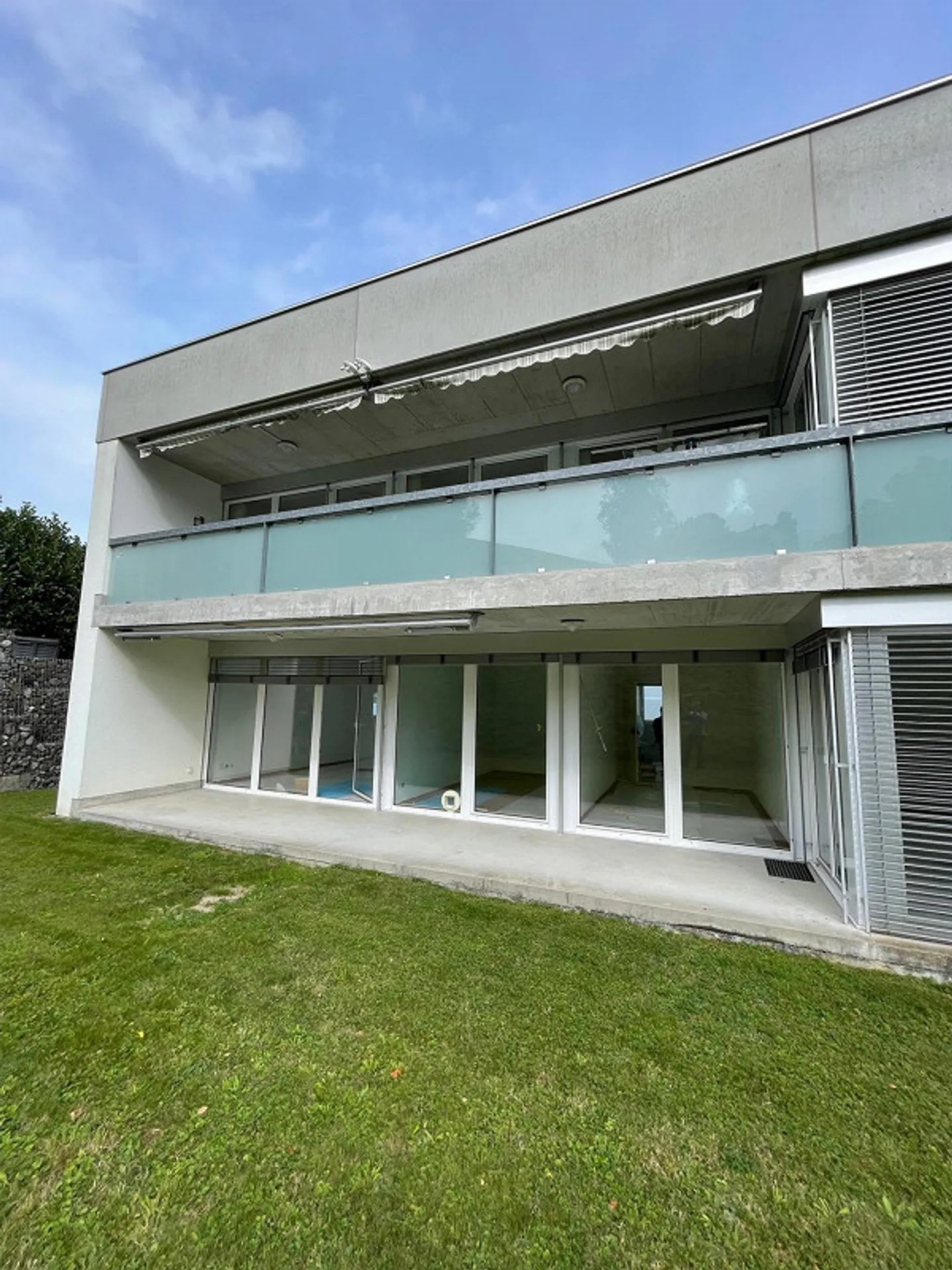 4.5-room apartment in Wolfhalden AR with lake view - Photo 3 of 24