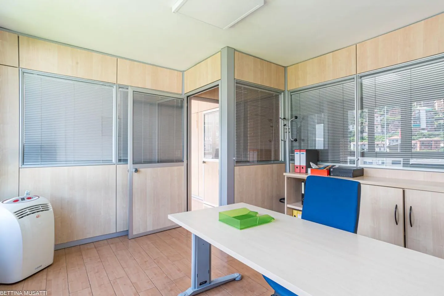 Ufficio luminoso a Chiasso - Foto 1 di 7