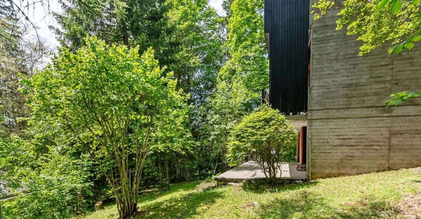 The Savagnières, pretty 4.5-room chalet in the heart of nature, 1779m2 of land - Photo 3 of 13