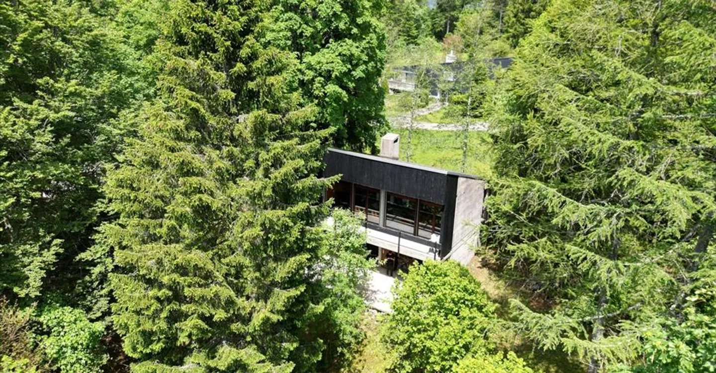 The Savagnières, pretty 4.5-room chalet in the heart of nature, 1779m2 of land - Photo 13 of 13