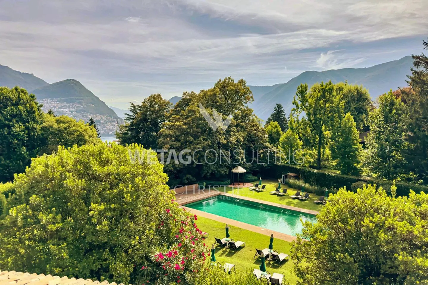 In vendita a Lugano-Gentilino: elegante appartamento con giardino privato - Foto 2 di 12