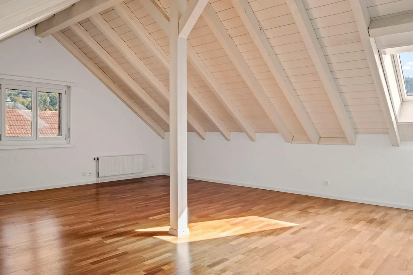 Moderne 3.5-Zimmer Maisonettewohnung dank ausgebautem Dachgeschoss - Photo 11 of 13