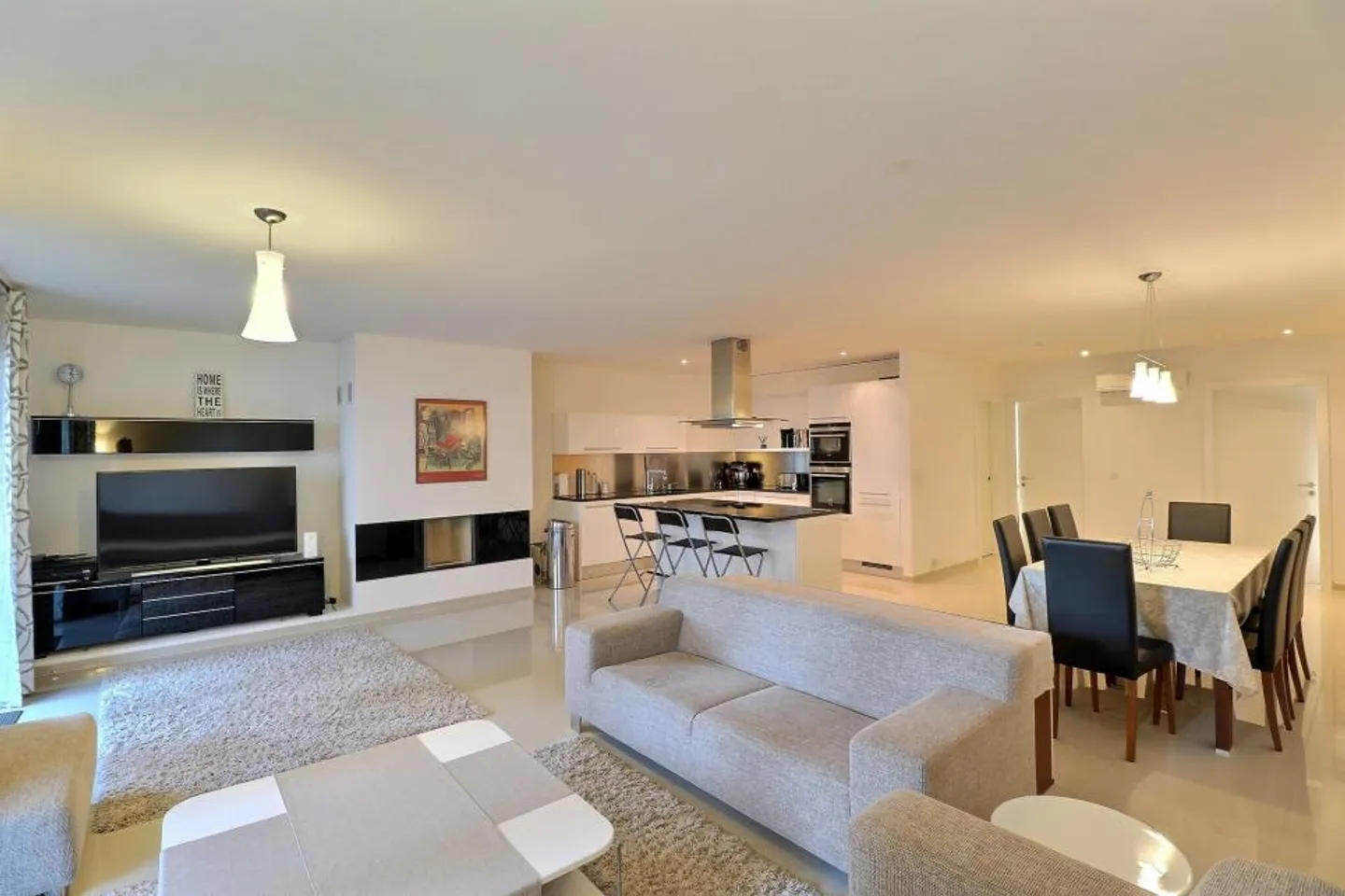 Appartamento 5.5 stanze - Foto 1 di 13