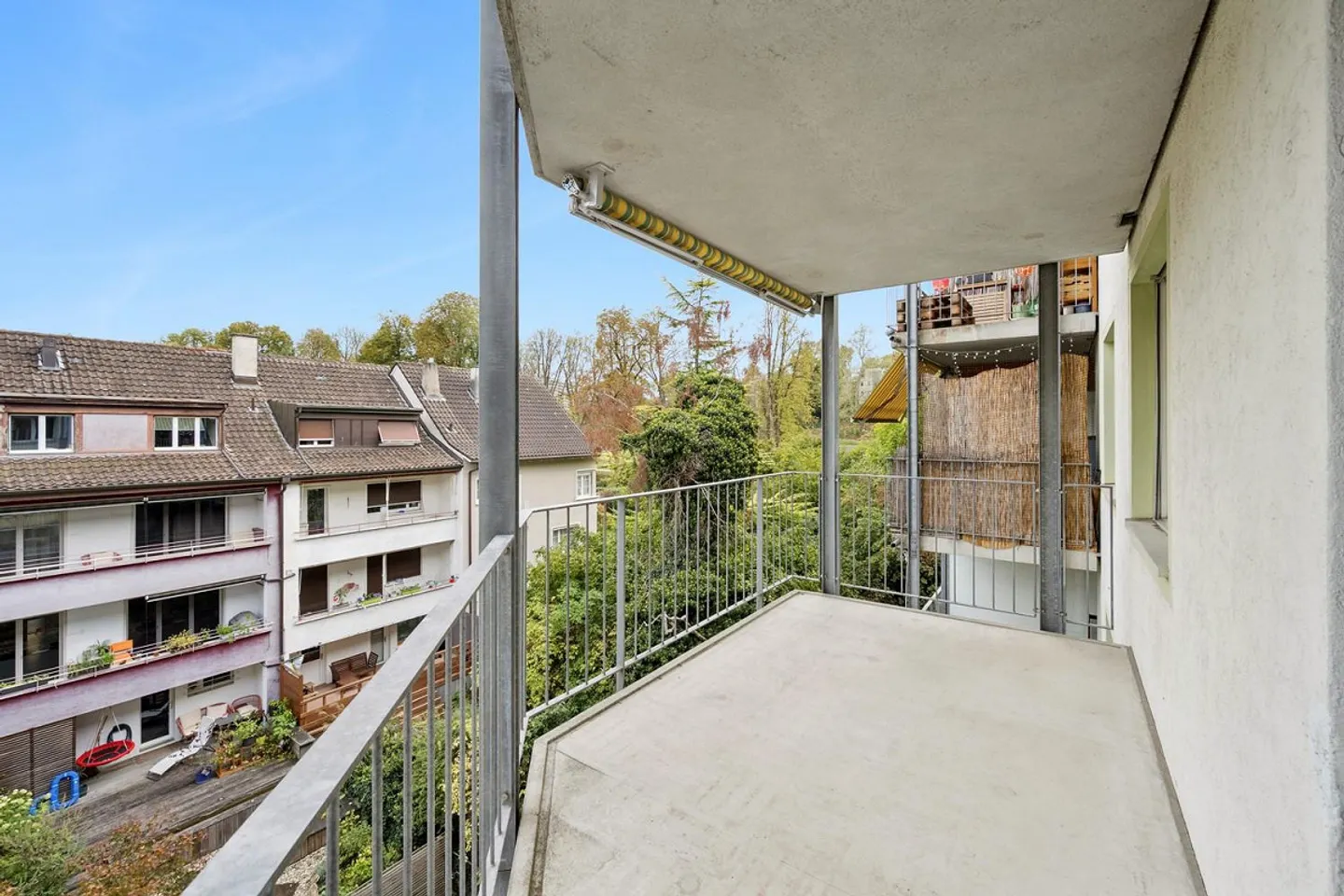Bellissimo appartamento di 3 stanze con grande balcone! - Foto 3 di 8