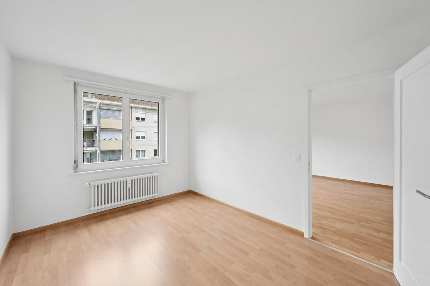 Bellissimo appartamento di 3 stanze con grande balcone! - Foto 8 di 8