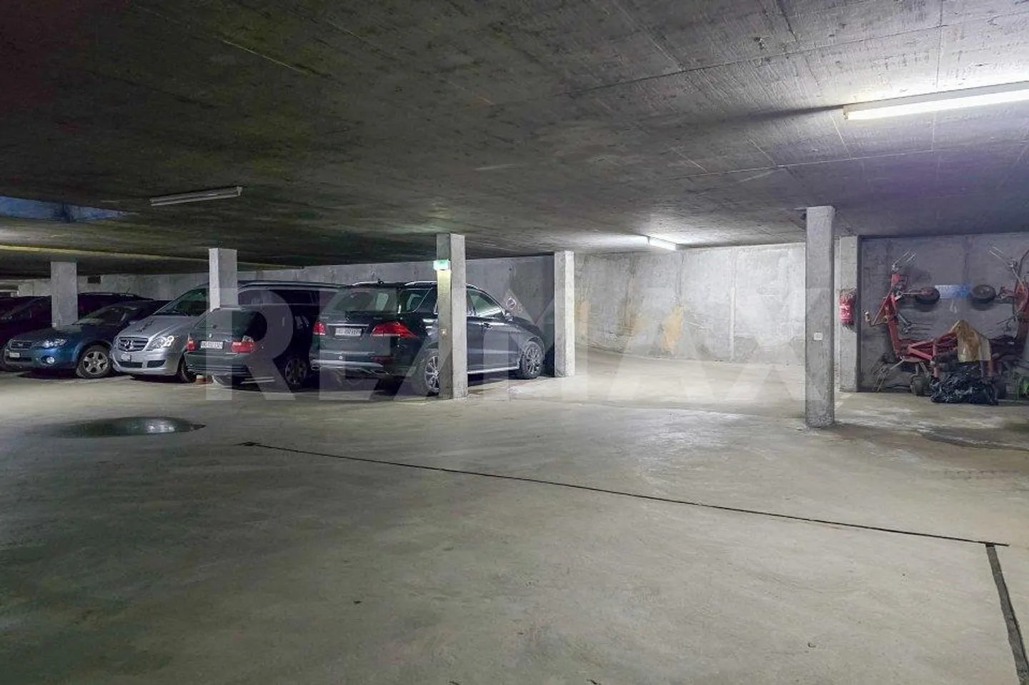 6 posti auto presso Haus St. Martin a Täsch - Posizione centrale vicino alla stazione - Foto 8 di 11
