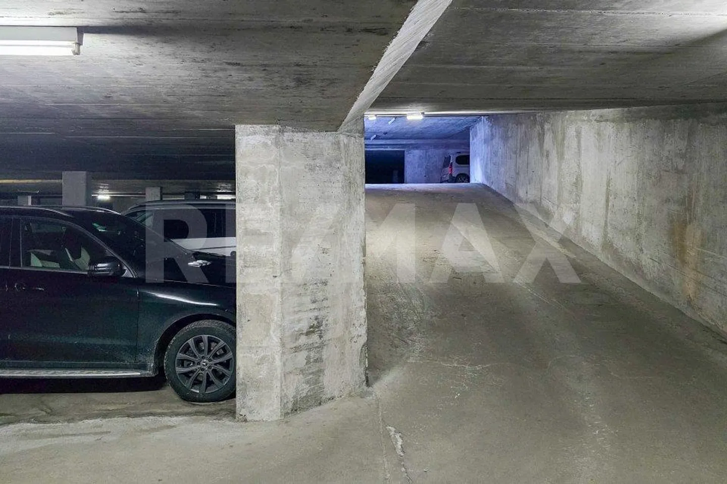 6 posti auto presso Haus St. Martin a Täsch - Posizione centrale vicino alla stazione - Foto 9 di 11