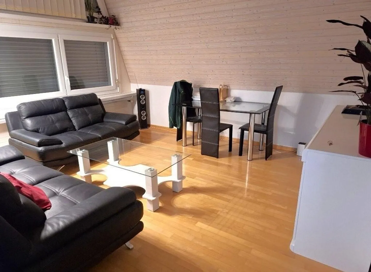 Attraktive 2.5-Zimmerwohnung im 3. Obergeschoss - Foto 1 di 4