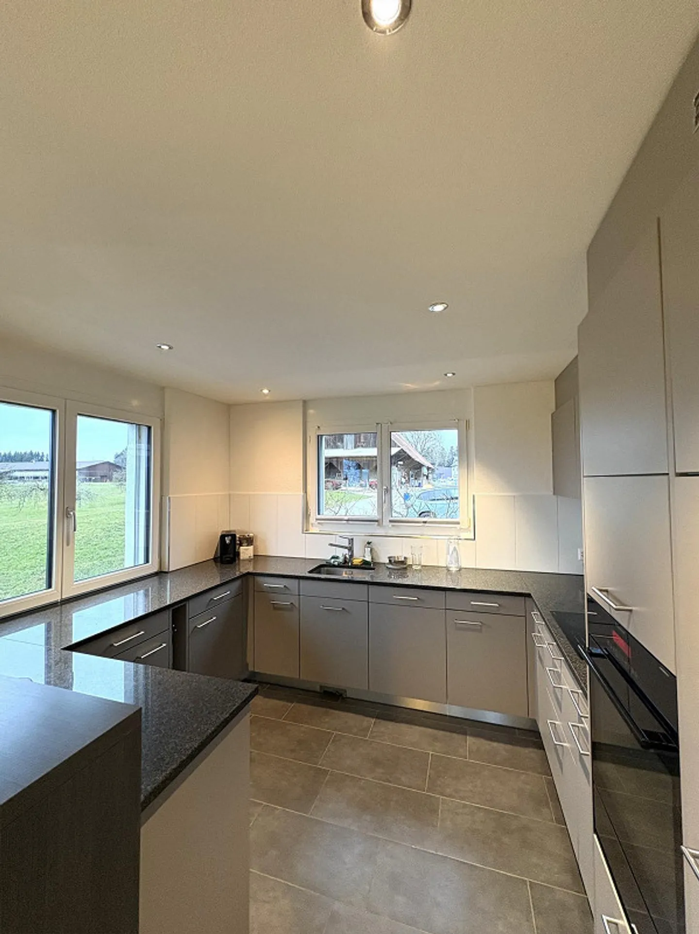 Votre nouveau chez-vous avec un panorama montagneux de rêve - Photo 3 sur 8